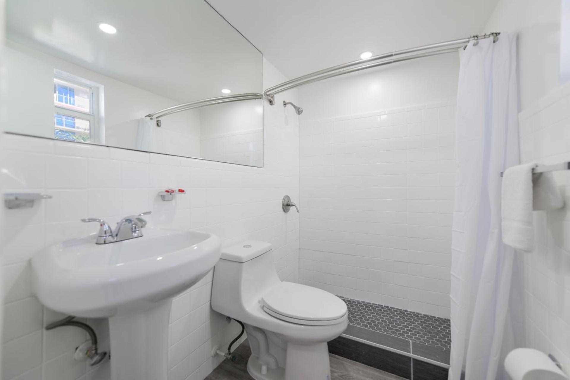 Serene Studio By The Beach With Pool - M34 Hollywood Bagian luar foto
