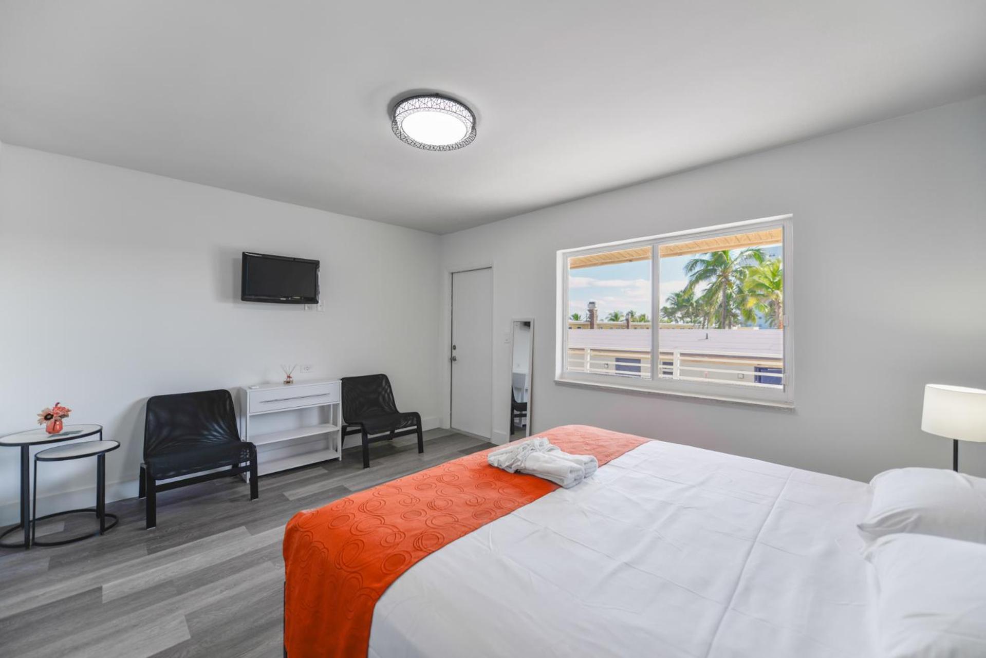 Serene Studio By The Beach With Pool - M34 Hollywood Bagian luar foto